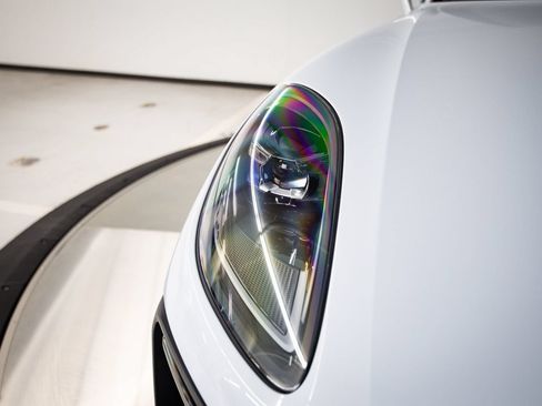 Certified 2025 Porsche Macan S AWD/4WD image 13
