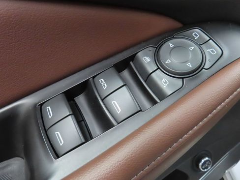 Used 2018 Buick Enclave Avenir w/ Avenir Technology Package AWD/4WD image 62