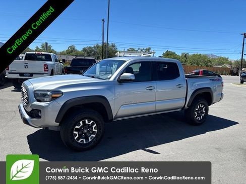 Used 2023 Toyota Tacoma TRD Off-Road w/ Technology Package AWD/4WD image 4