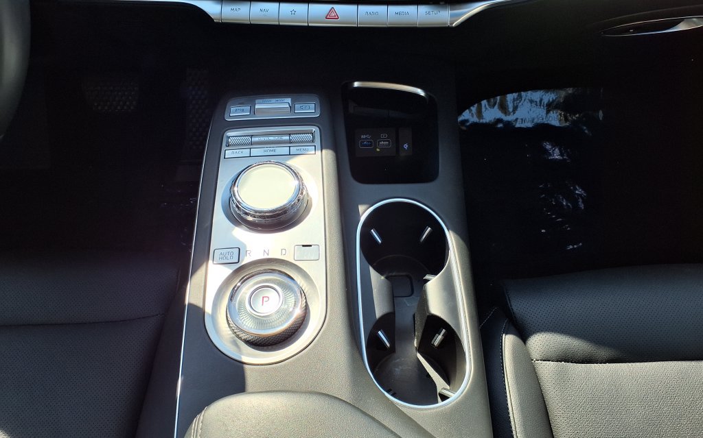 Used 2025 Genesis GV70 2.5T AWD/4WD image 29