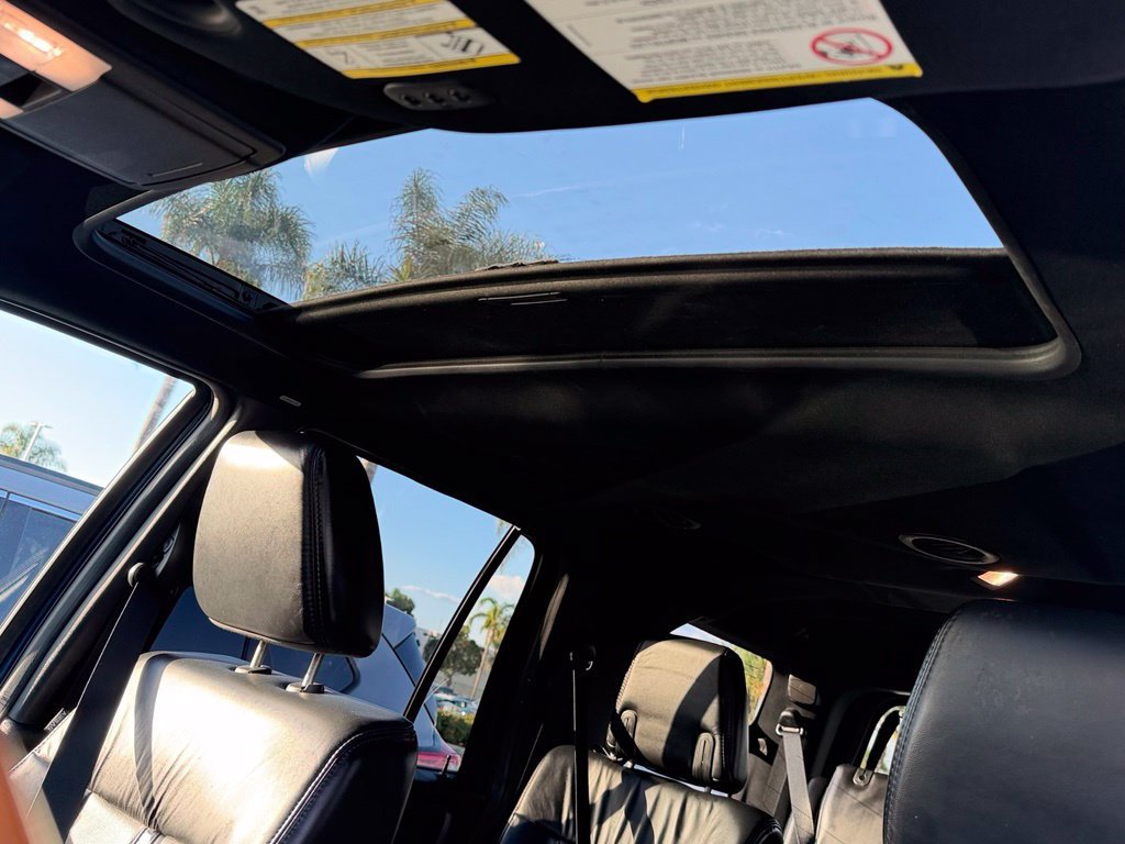 Used 2017 Lincoln Navigator Select AWD/4WD image 13