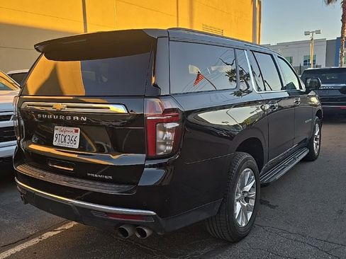 Used 2024 Chevrolet Suburban Premier image 3