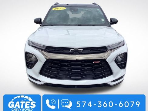 Used 2023 Chevrolet TrailBlazer RS w/ Convenience Package FWD image 2