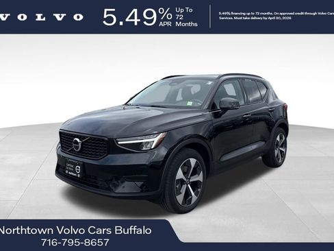 Certified 2024 Volvo XC40 B5 Core image 1