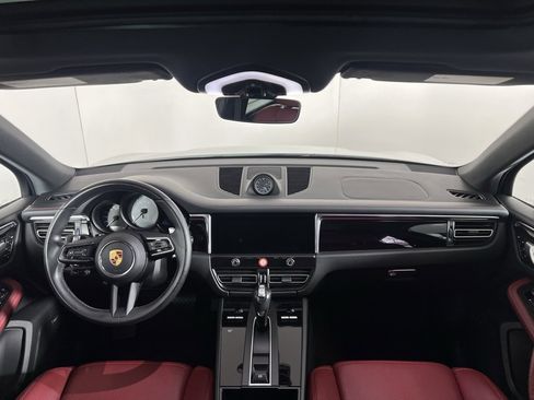 Certified 2023 Porsche Macan S image 21