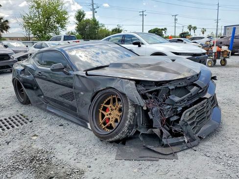 Used 2022 Chevrolet Camaro SS RWD image 2