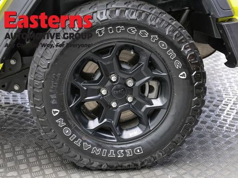 Used 2023 Jeep Wrangler Unlimited w/ Cold Weather Group AWD/4WD image 8