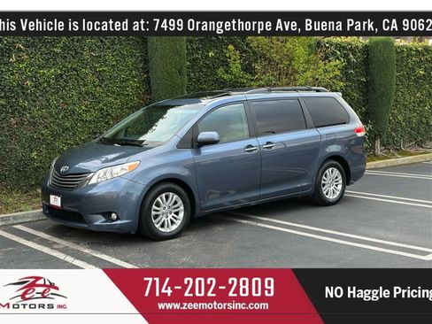 Used 2014 Toyota Sienna XLE image 12
