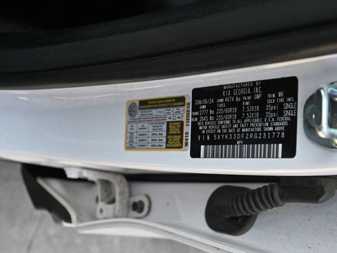 Used 2024 Kia Sportage EX FWD image 15