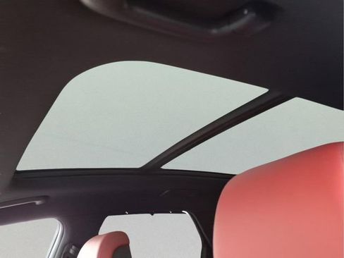 Used 2023 Genesis GV70 2.5T w/ Sport Prestige Package image 21