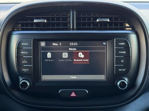 Used 2021 Kia Soul LX FWD image 22