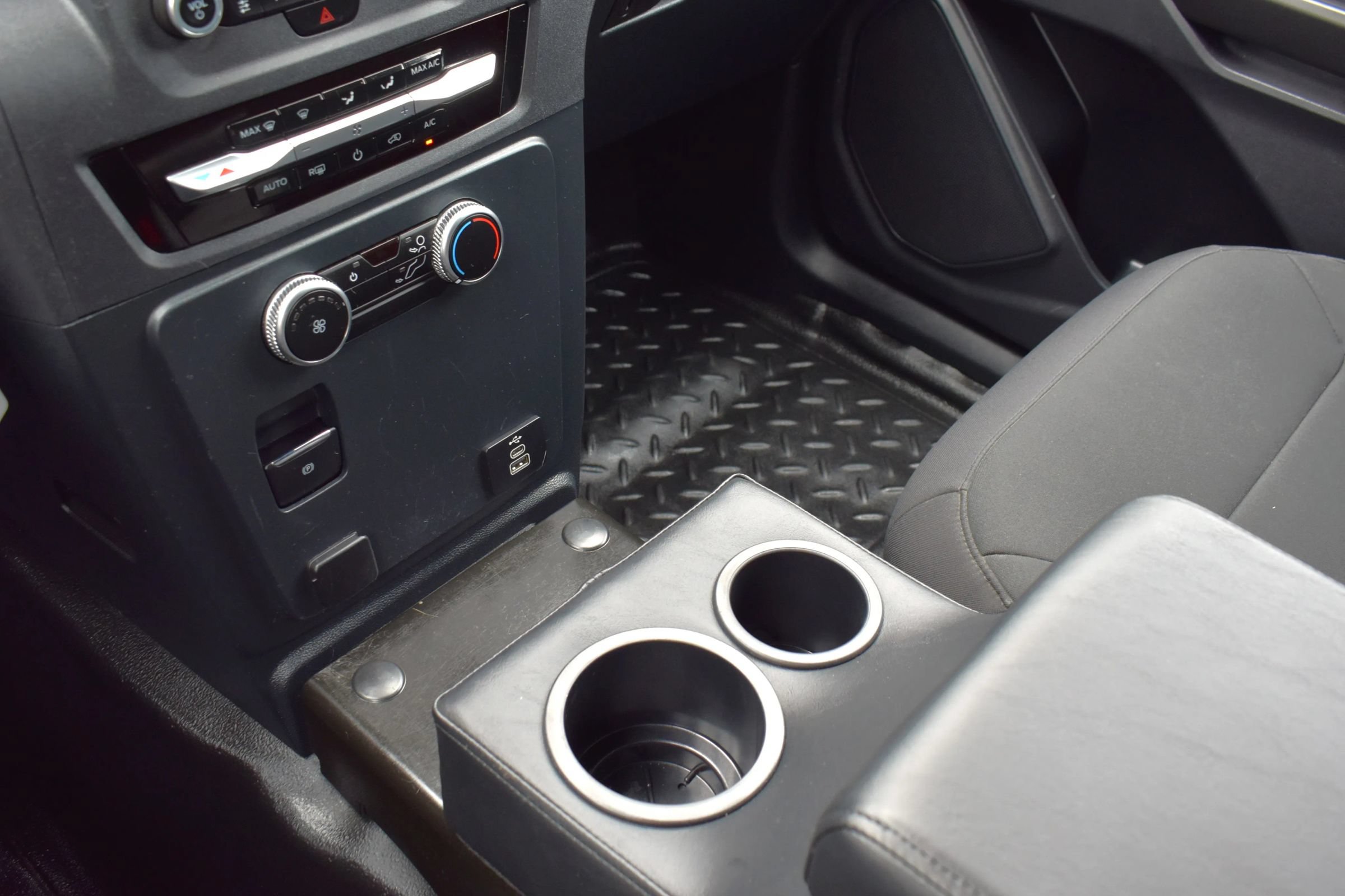 Used 2025 Ford Explorer 4WD Police Interceptor image 29
