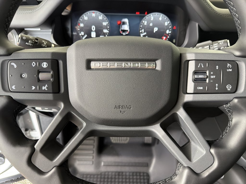 New 2026 Land Rover Defender 110 X-Dynamic SE AWD/4WD image 22