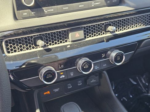 Certified 2025 Honda Civic LX image 25