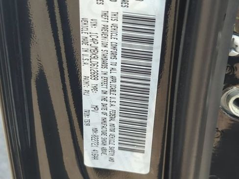 Used 2020 Jeep Cherokee Trailhawk w/ Comfort/Convenience Group AWD/4WD image 28