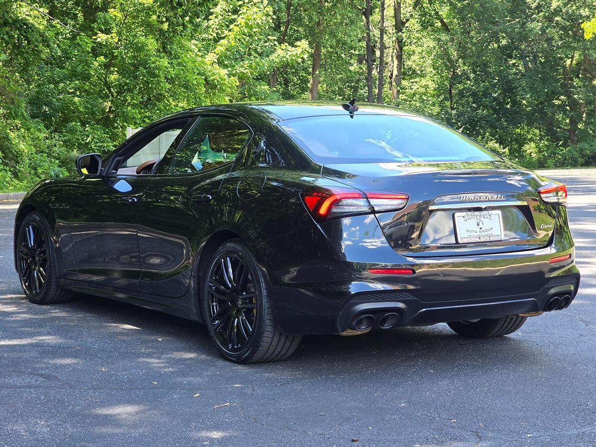 Used 2023 Maserati Ghibli Modena RWD image 4