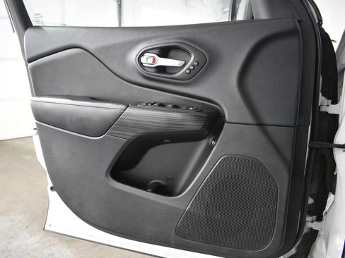 Used 2014 Jeep Cherokee Limited w/ Luxury Group image 27