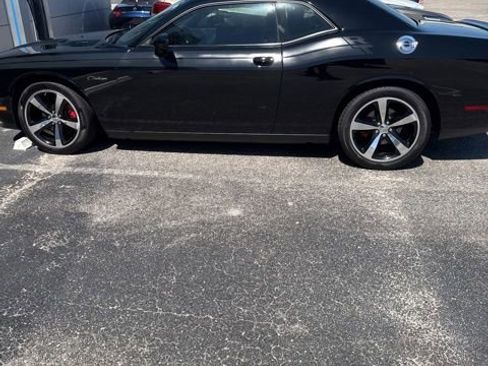 Used 2013 Dodge Challenger R/T RWD image 2