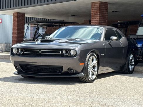 Used 2021 Dodge Challenger R/T image 3