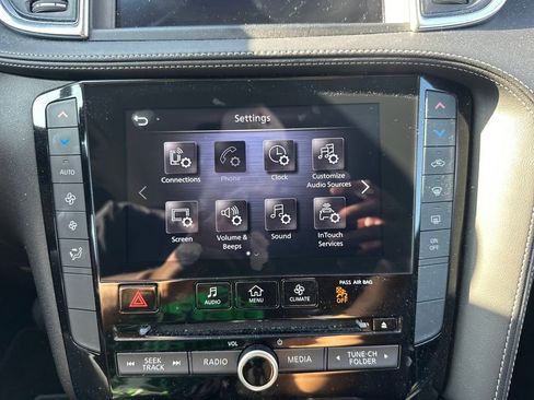 Used 2021 INFINITI QX50 Pure image 17