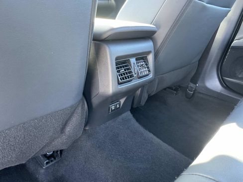 Used 2025 Toyota Camry SE image 14