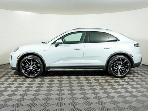 Used 2026 Porsche Macan 4 Electric AWD/4WD image 2