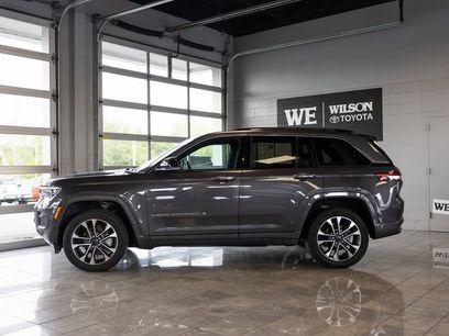 Used 2022 Jeep Grand Cherokee Overland w/ Luxury Tech Group IV