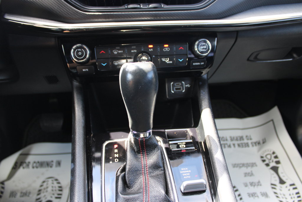 Used 2024 Jeep Compass Trailhawk AWD/4WD image 18