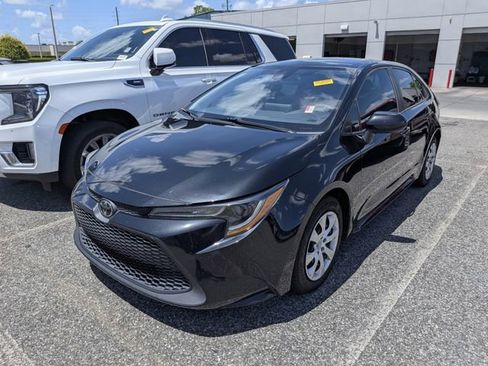 Used 2021 Toyota Corolla LE FWD image 2