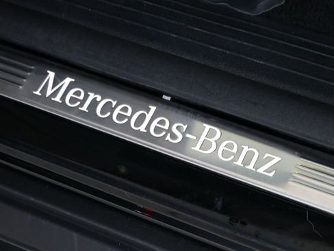 Used 2025 Mercedes-Benz GLS 450 4MATIC image 19