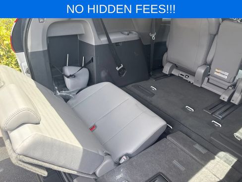 Used 2020 Toyota Sienna XLE FWD image 30
