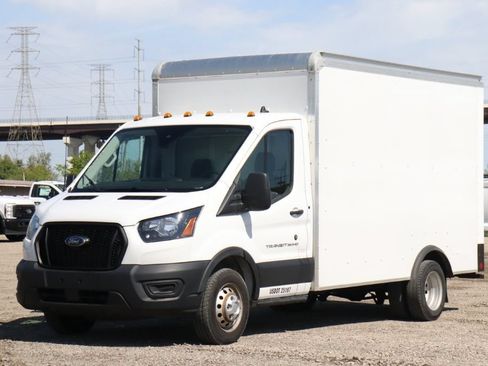 Used 2022 Ford Transit 350 DRW RWD image 5