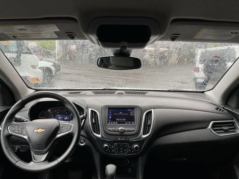 Used 2024 Chevrolet Equinox LT FWD image 12