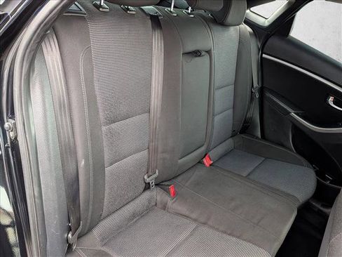 Used 2013 Hyundai Elantra GT FWD image 17