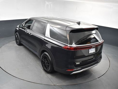 Certified 2024 Kia Carnival LX image 35