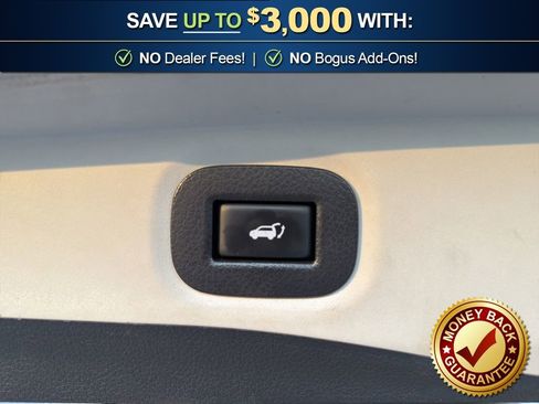 Used 2018 Nissan Rogue SV image 16