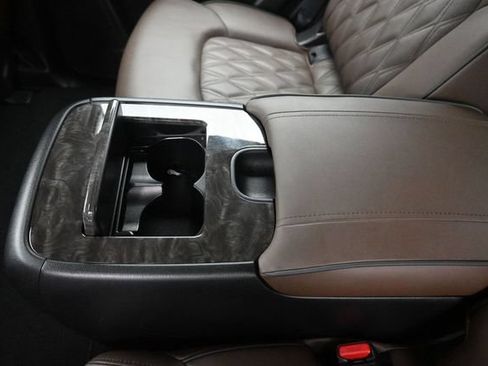 Used 2023 Nissan Armada Platinum w/ Captain's Chairs Package AWD/4WD image 27