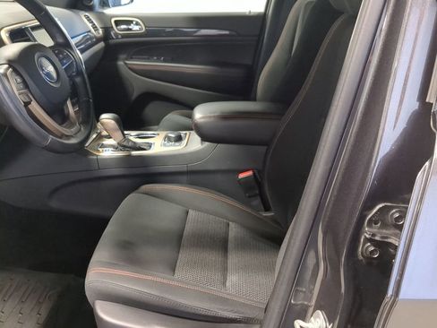 Used 2016 Jeep Grand Cherokee Laredo 75th Anniversary image 20