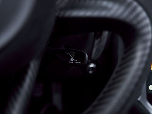 Used 2024 McLaren 750S Spider image 60