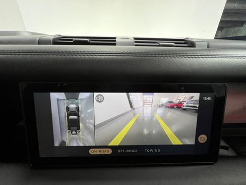 Used 2020 Land Rover Defender 110 HSE image 36