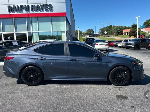 Used 2026 Toyota Camry SE w/ Convenience Package FWD image 2