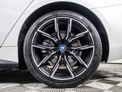 Used 2023 BMW i4 eDrive40 w/ M Sport Package RWD image 41