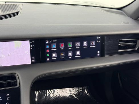 Used 2023 Porsche Taycan 4S w/ Technology Package image 32