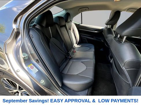 Used 2018 Toyota Camry SE FWD image 23