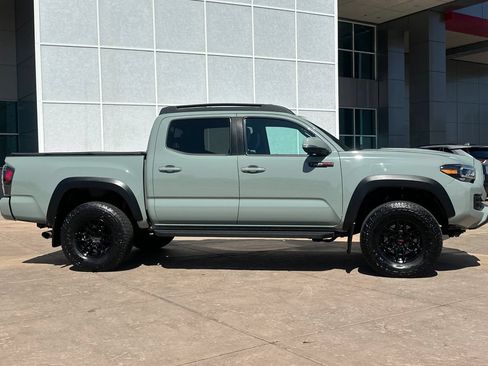 Used 2021 Toyota Tacoma TRD Pro AWD/4WD image 3
