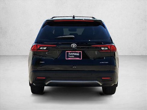 Used 2025 Toyota Grand Highlander AWD image 9