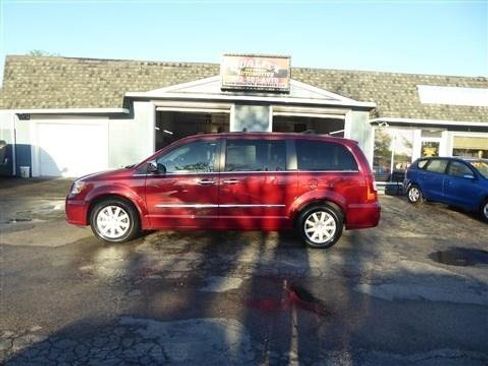 Used 2012 Chrysler Town & Country Touring-L w/ Entertainment Group #2 FWD image 1