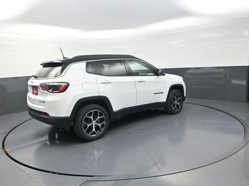 Used 2024 Jeep Compass Limited AWD/4WD image 10