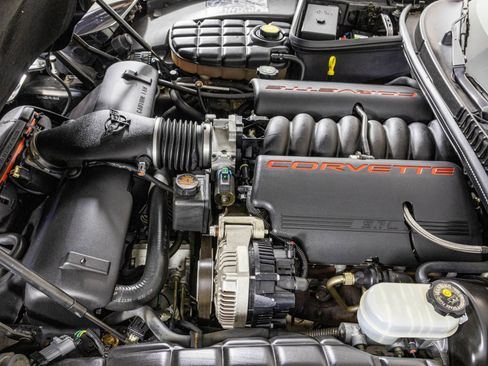 Used 2000 Chevrolet Corvette Convertible w/ Memory Pkg RWD image 35