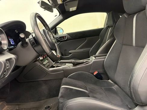 Used 2023 Toyota GR86 Premium RWD image 13